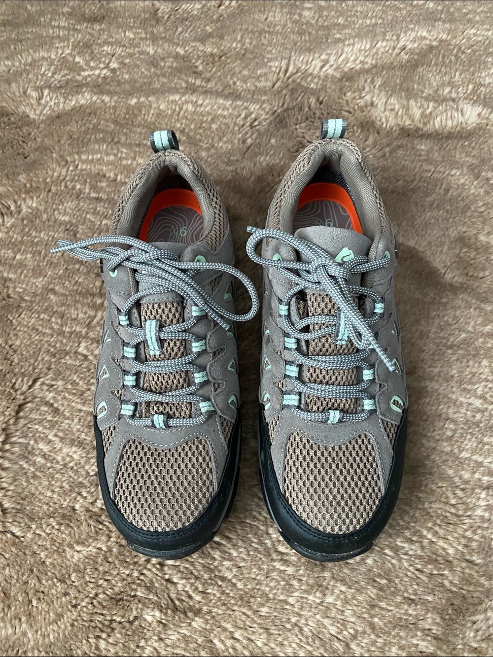 Ozark Trail Taupe Athletic Shoes with Mint Trim